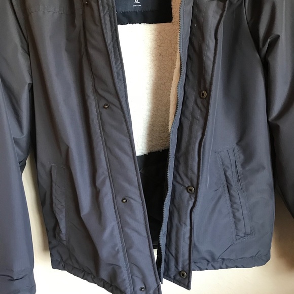 💫SOLD💫All weather Hollister Jacket - Picture 6 of 8